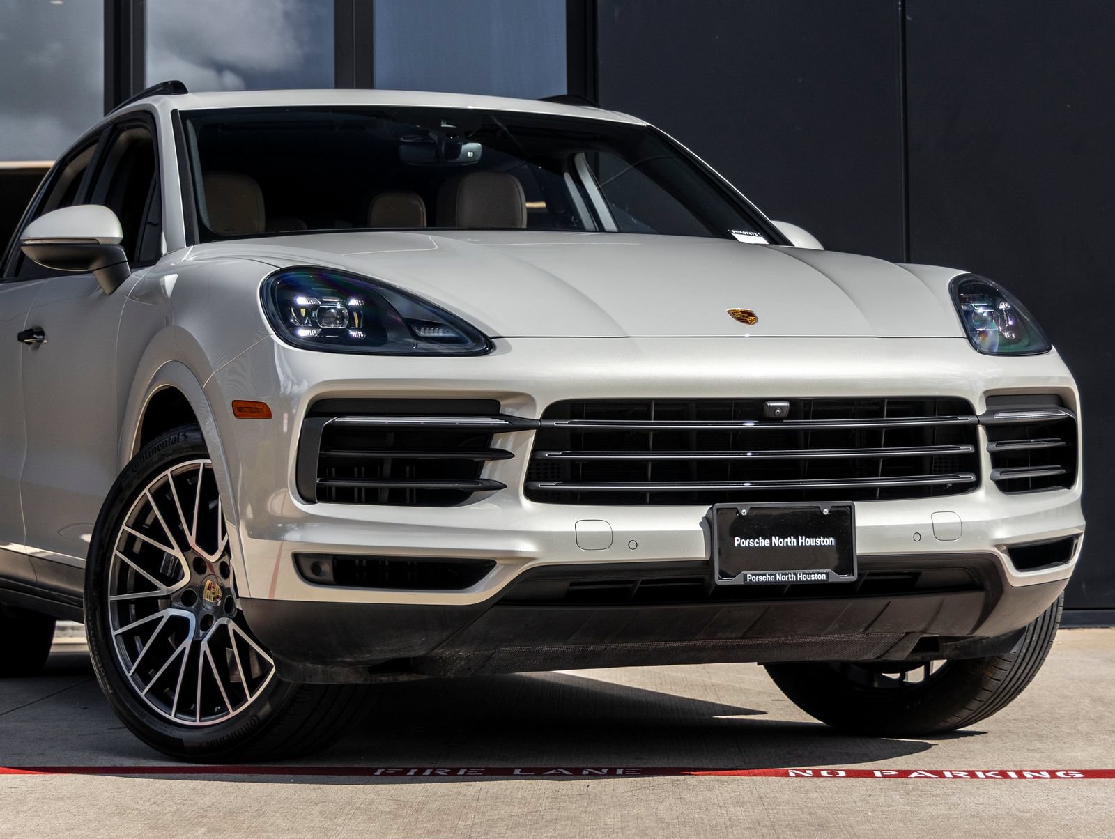 Certified 2023 Porsche Cayenne AWD/4WD image 9
