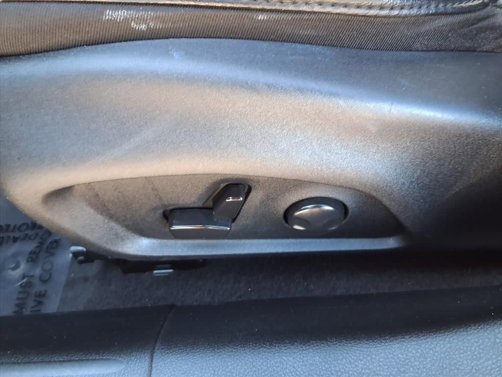 Used 2023 Jeep Compass Limited image 20