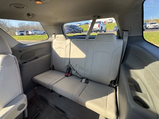 Used 2016 GMC Acadia SLT w/ Premium Edition image 16