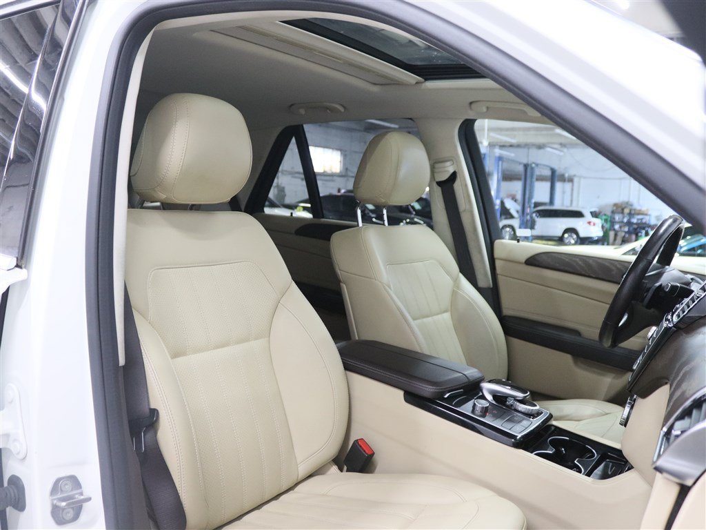 Used 2019 Mercedes-Benz GLE 400 4MATIC image 26