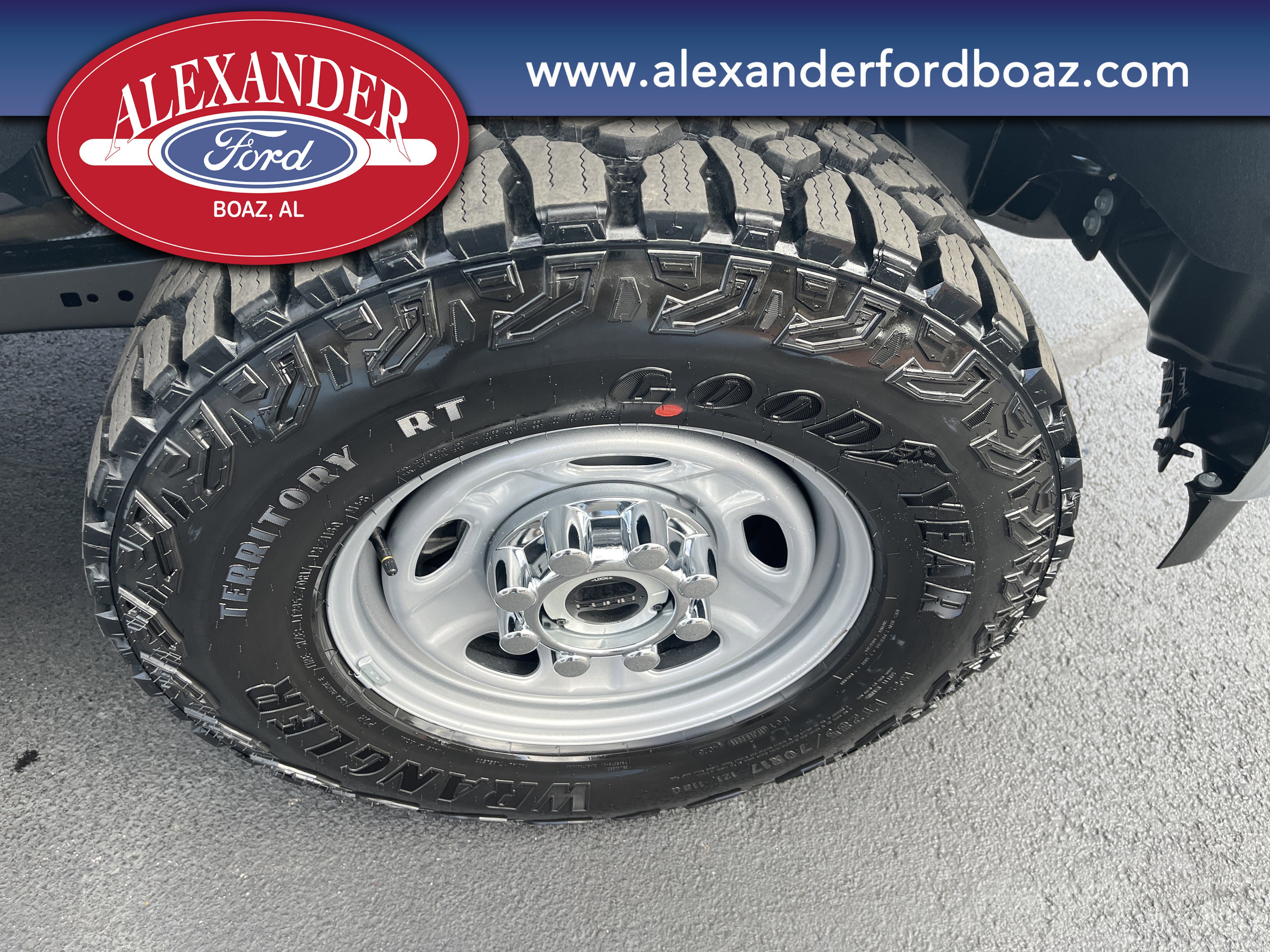 New 2026 Ford F250 XL w/ XL Off-Road Package image 11