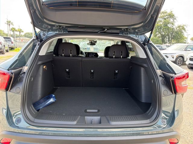 New 2026 Chevrolet Trax LS w/ LS Convenience Package FWD image 12