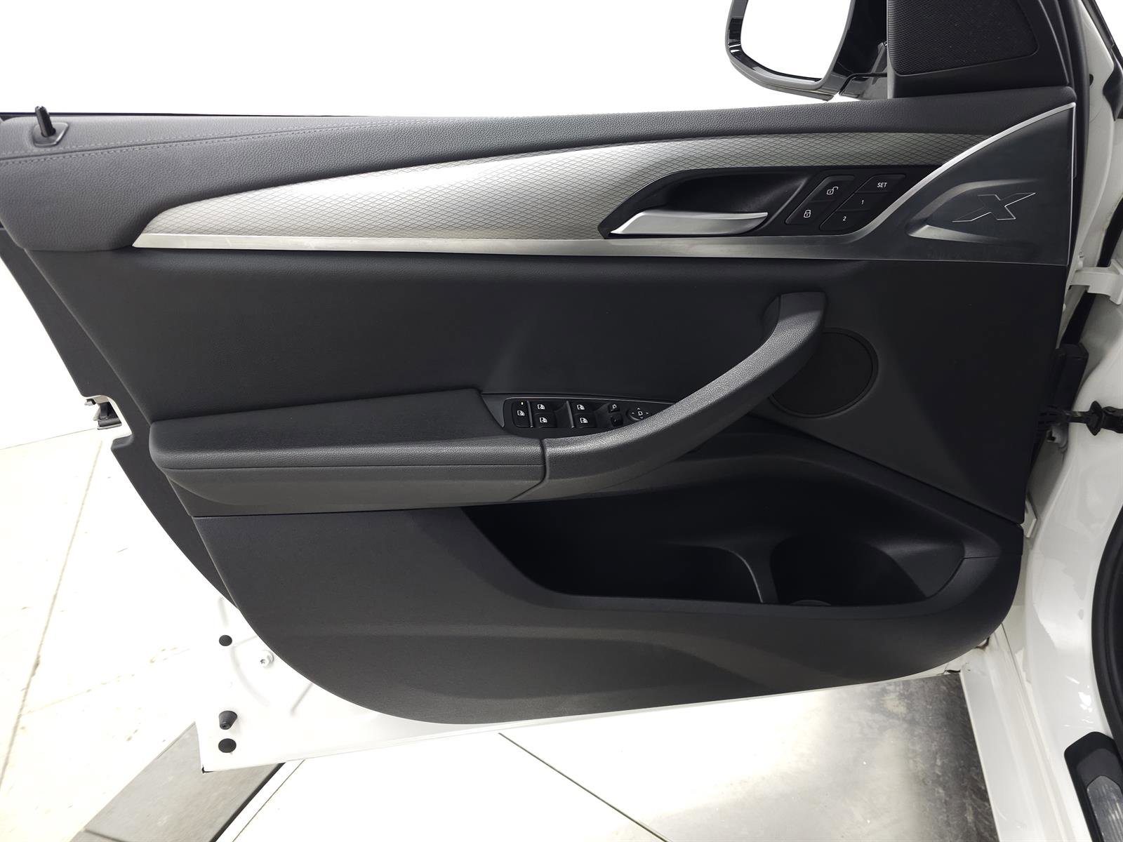 Used 2018 BMW X3 M40i image 14