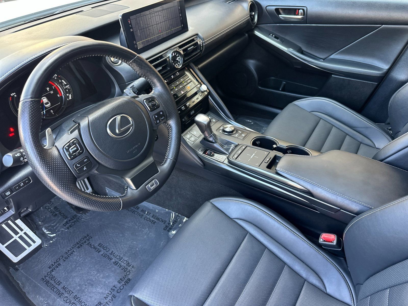 Used 2023 Lexus IS 500 RWD image 10