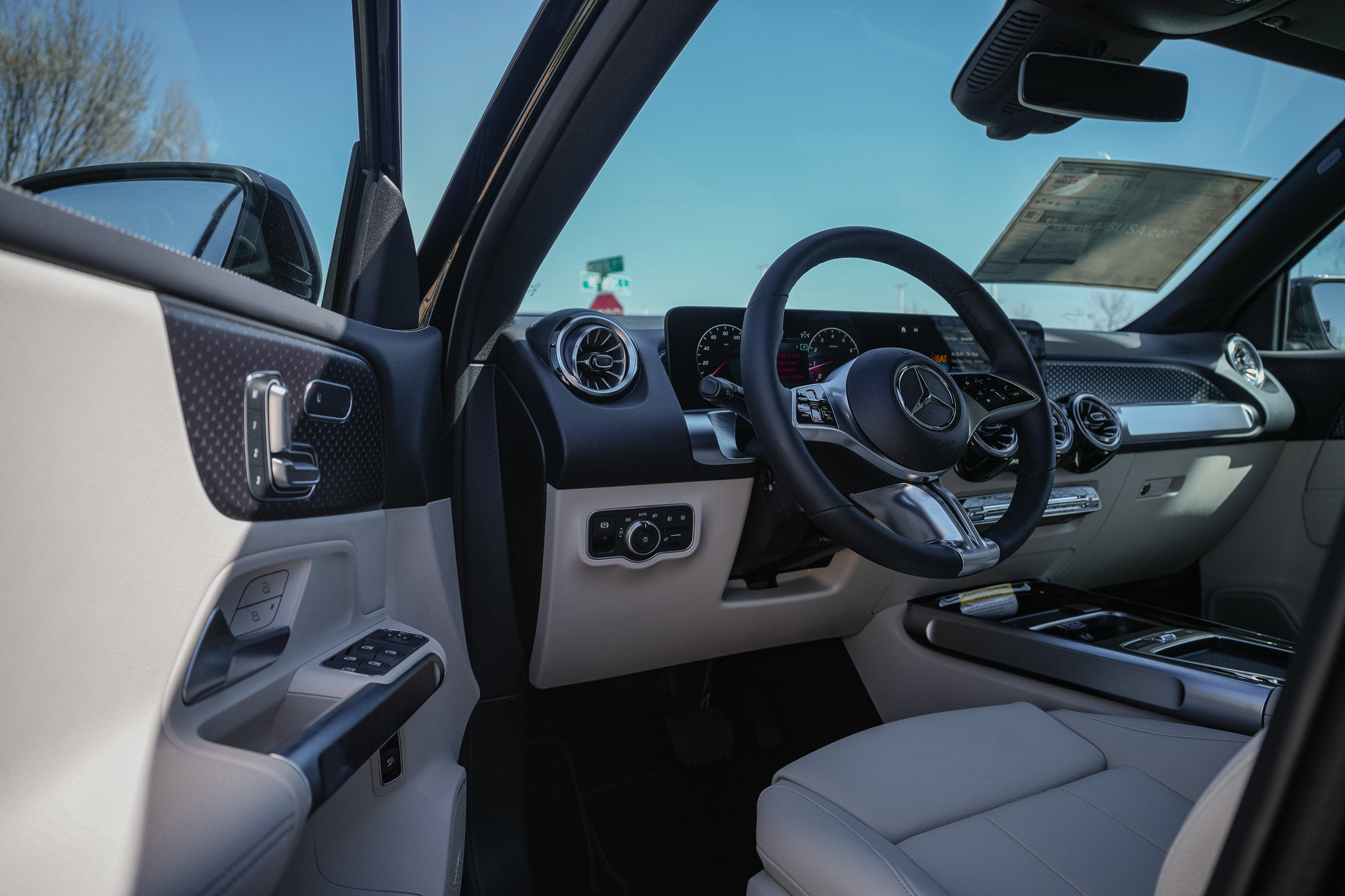 New 2026 Mercedes-Benz GLB 250 4MATIC image 11