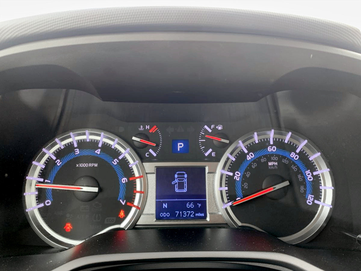 Used 2017 Toyota 4Runner SR5 AWD/4WD image 25