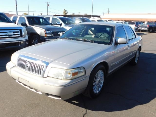 Used 2010 Mercury Grand Marquis LS image 3