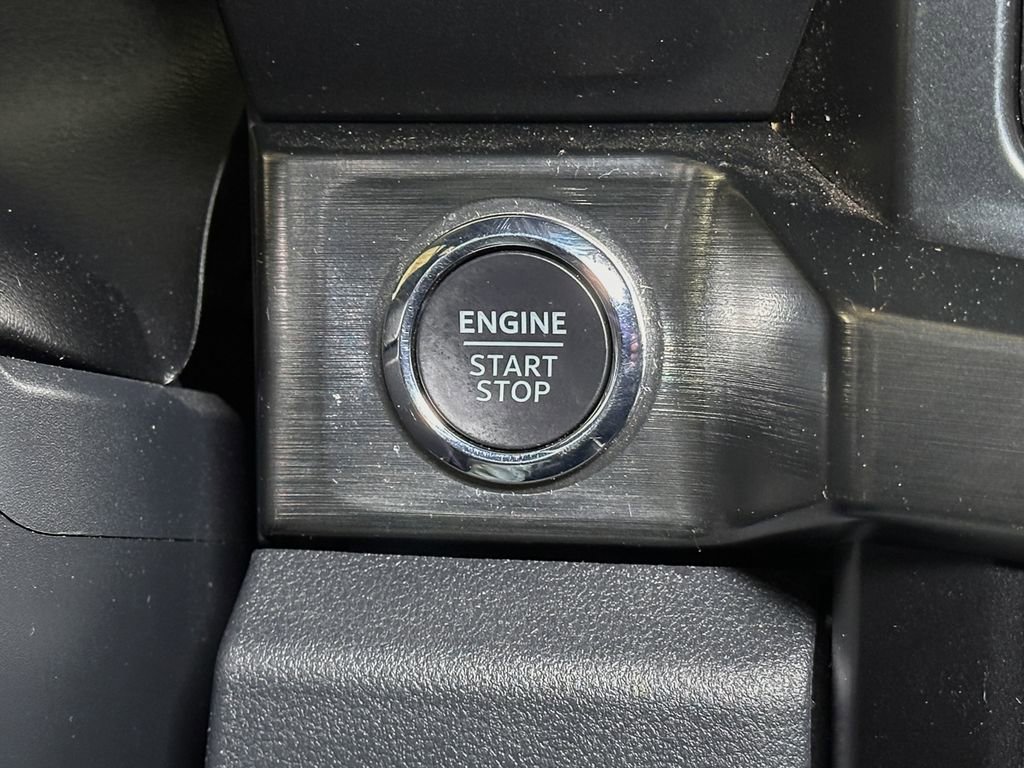 Used 2024 Ford F250 Lariat w/ Black Appearance Package AWD/4WD image 37