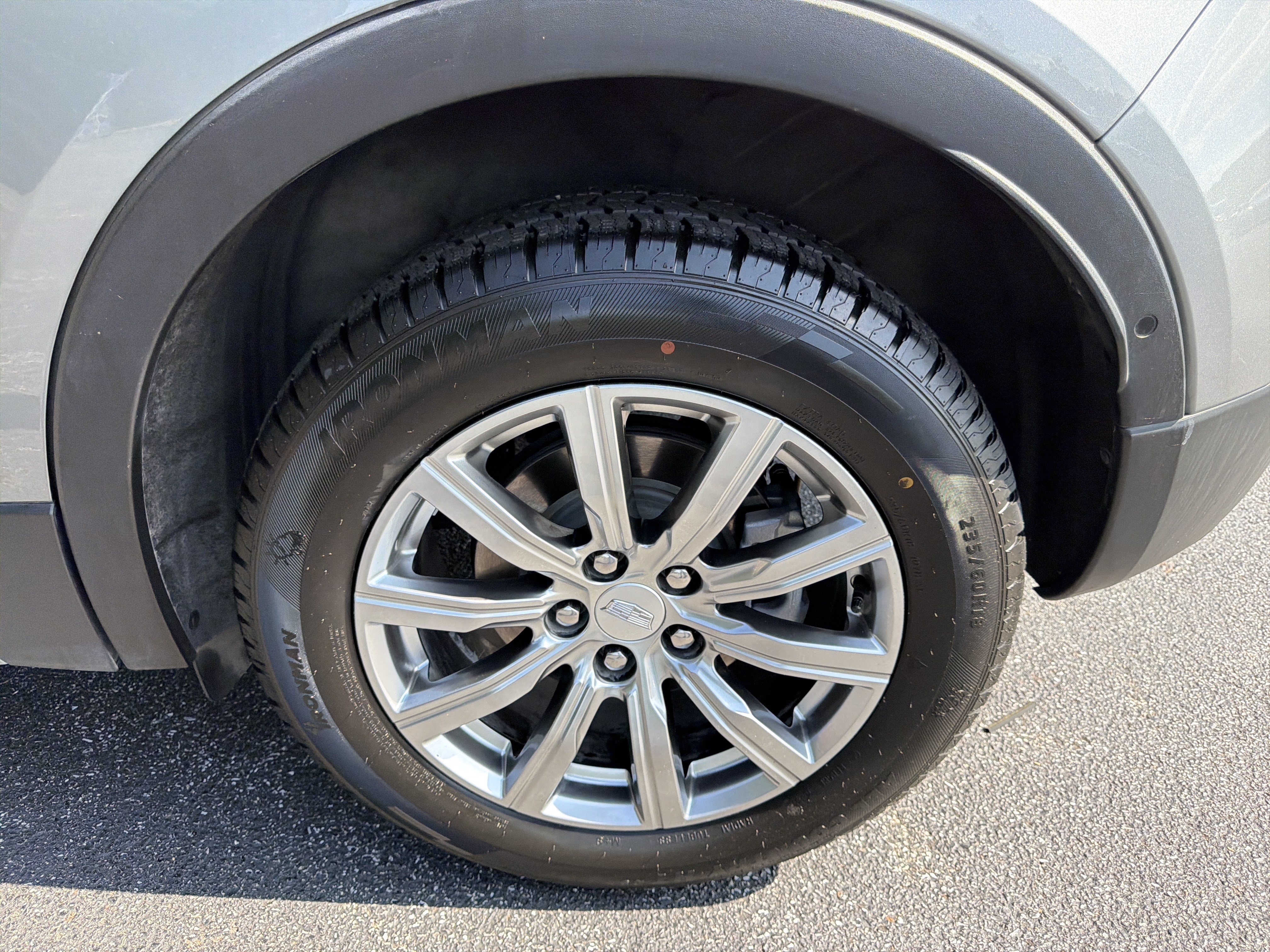 Used 2023 Cadillac XT4 Premium Luxury FWD image 20