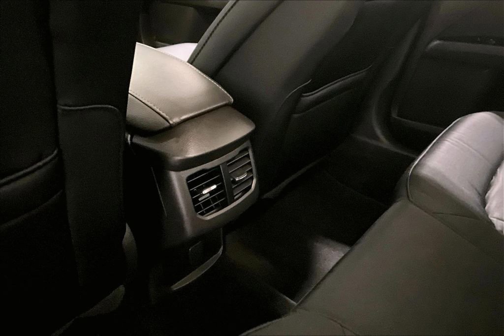 Used 2016 Ford Fusion SE image 10