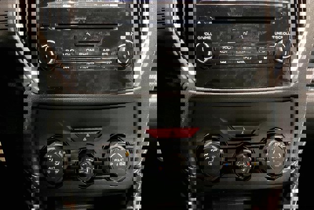 Used 2023 Subaru Forester Limited image 32