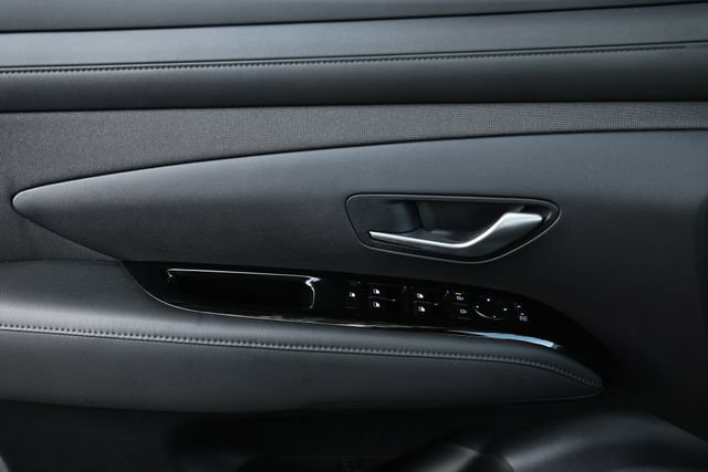 Certified 2025 Hyundai Santa Cruz Limited AWD/4WD image 13