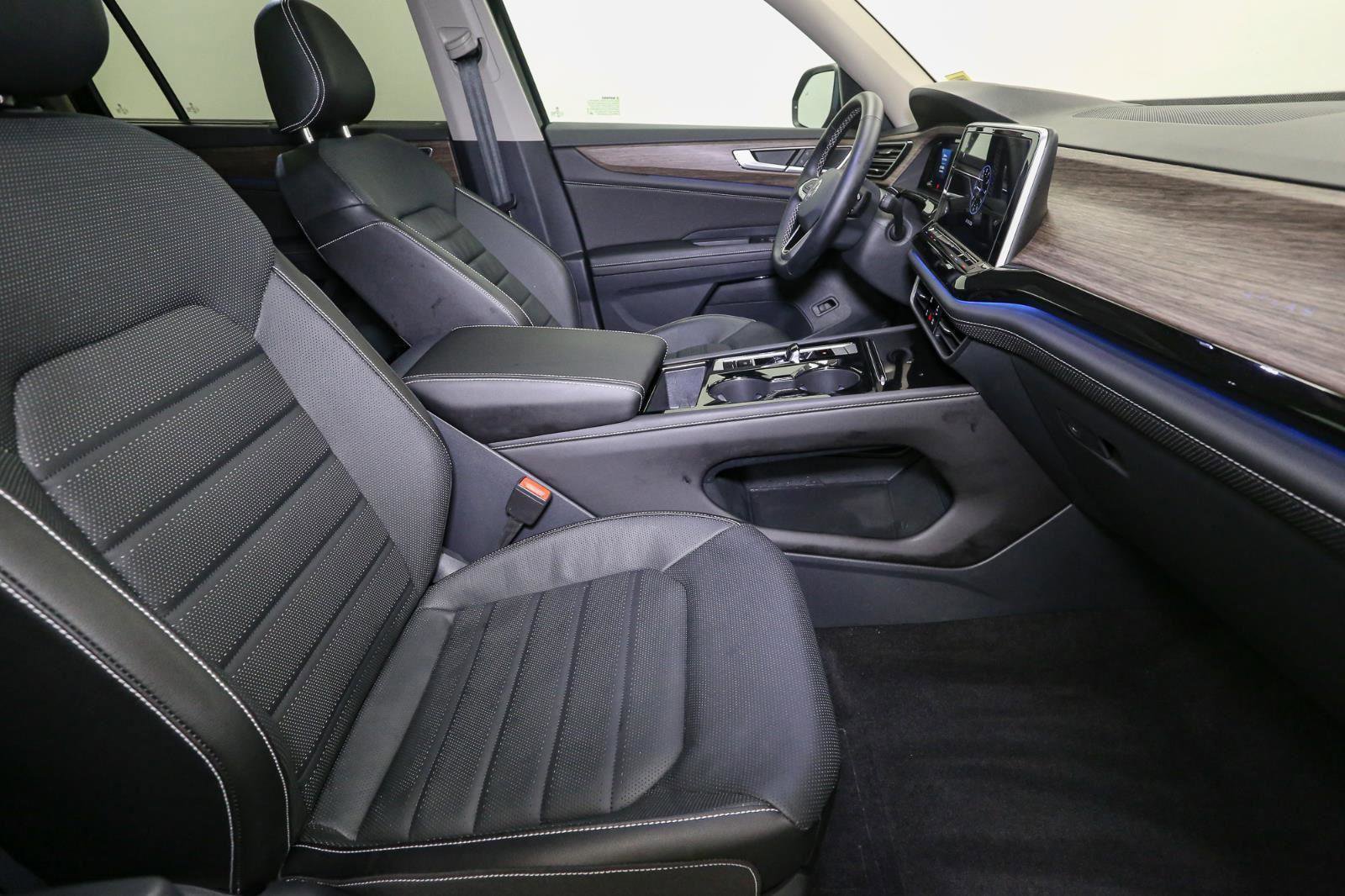 Certified 2025 Volkswagen Atlas SEL image 20