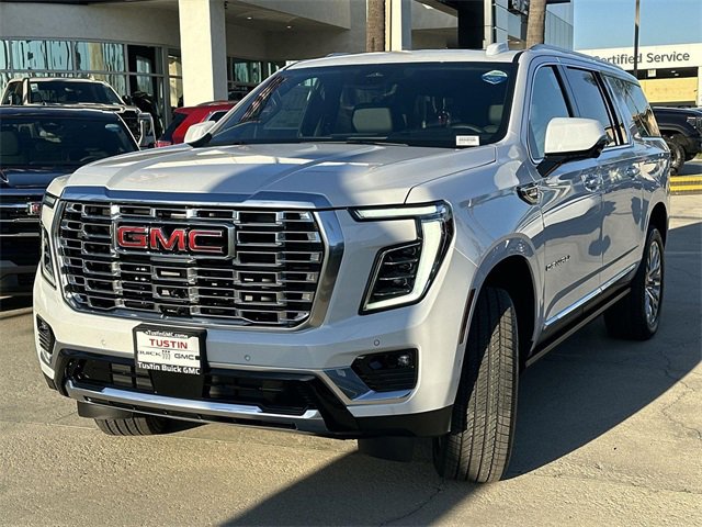 New 2026 GMC Yukon XL Denali w/ Denali Reserve Package image 6