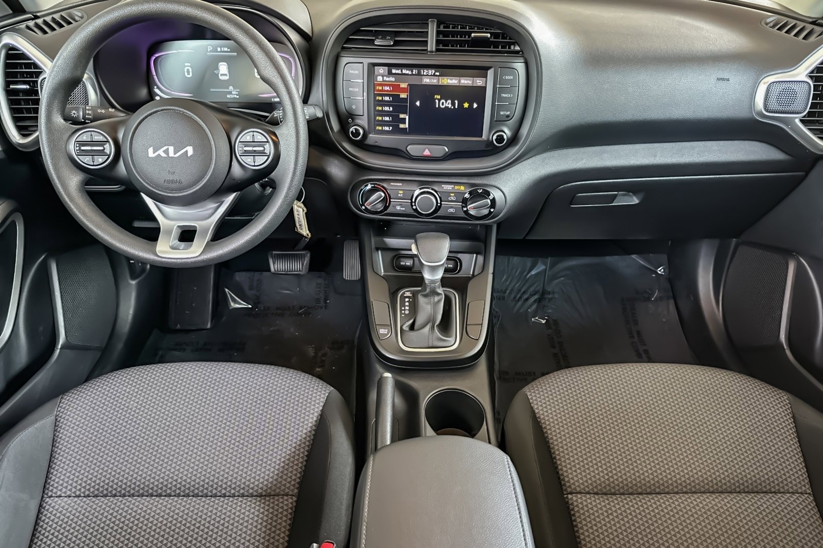 Used 2023 Kia Soul LX w/ Option Group 015 image 13