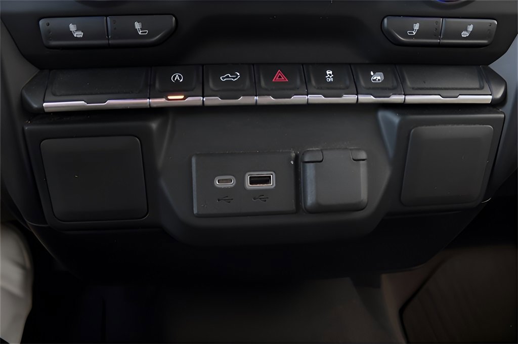 Used 2021 Chevrolet Silverado 1500 LT image 26