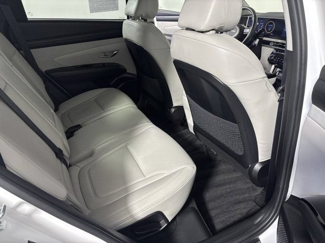 Used 2025 Hyundai Tucson Limited AWD/4WD image 30