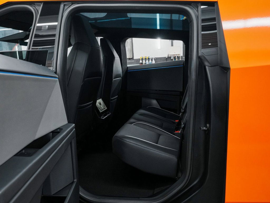 Used 2024 Tesla Cybertruck AWD Crew Cab image 25