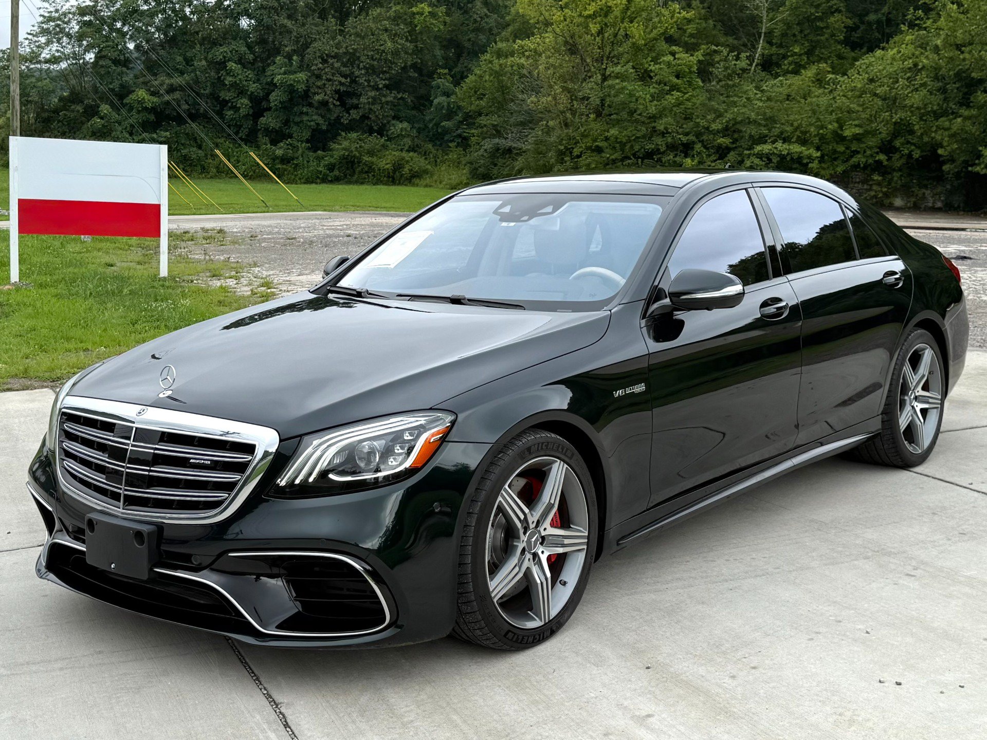 Used 2019 Mercedes-Benz S 63 AMG S 4MATIC Sedan image 2