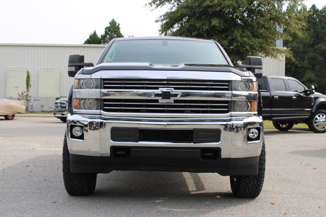 Used 2015 Chevrolet Silverado 2500 W/T AWD/4WD image 2
