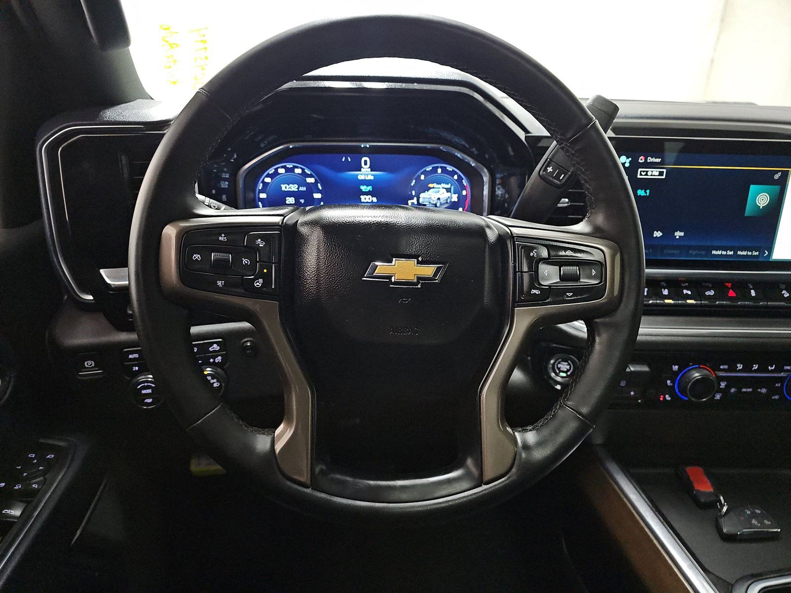 Used 2024 Chevrolet Silverado 3500 High Country w/ Technology Package image 12