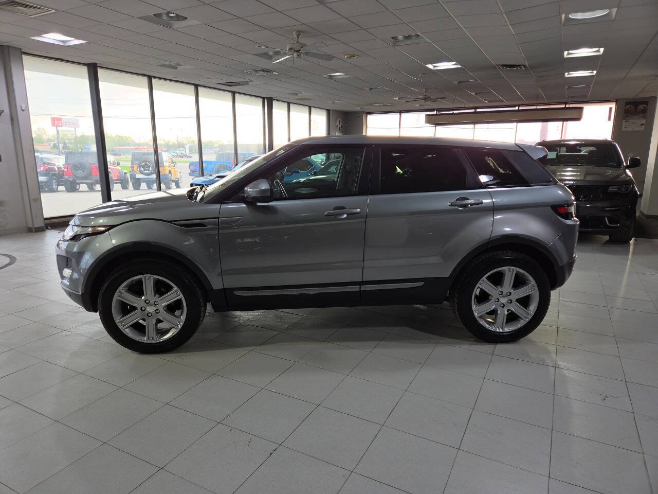 Used 2015 Land Rover Range Rover Evoque Pure Plus AWD/4WD image 4