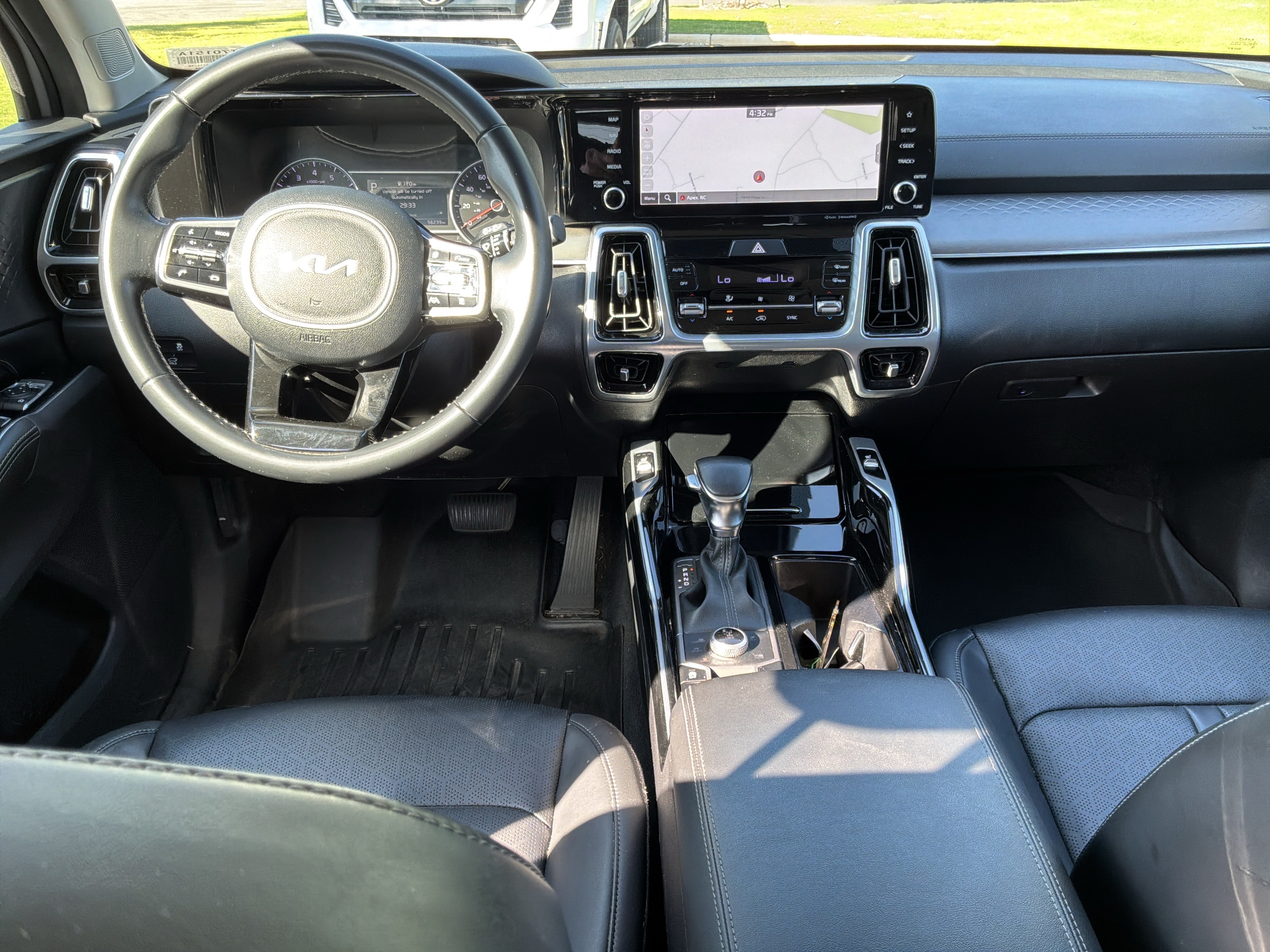 Used 2022 Kia Sorento SX AWD/4WD image 36