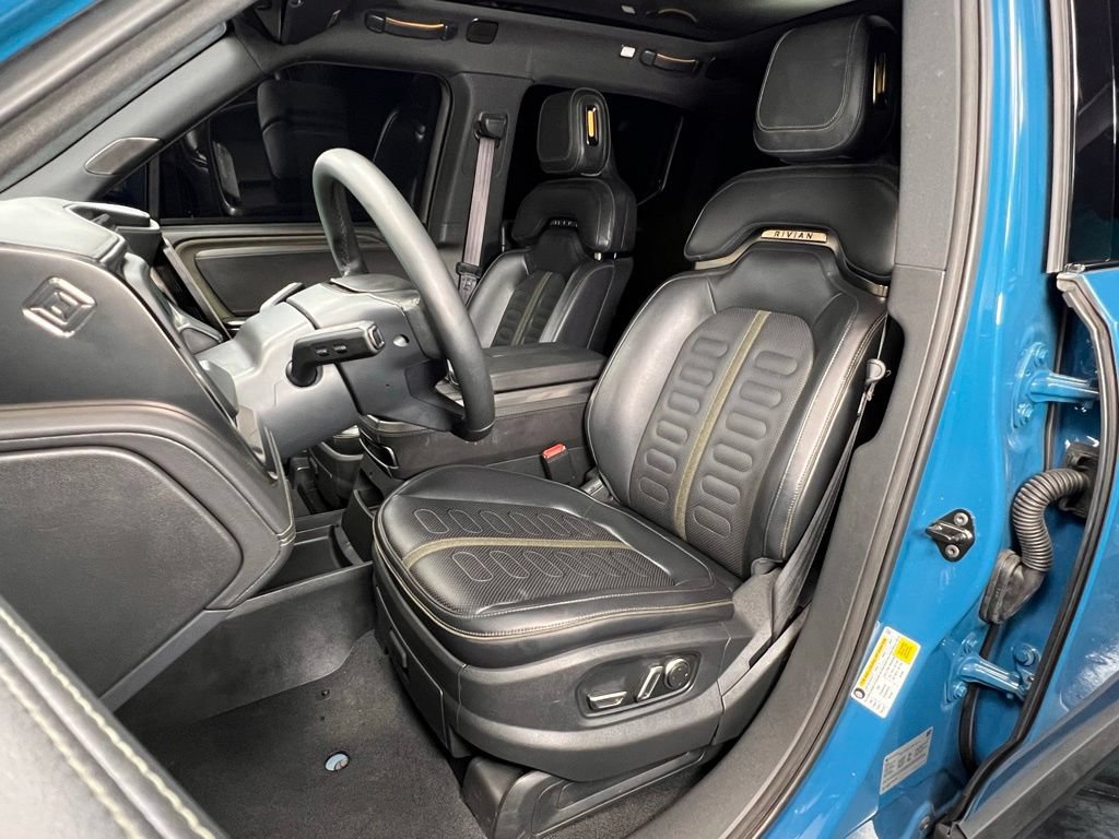 Used 2025 Rivian R1T Adventure AWD/4WD image 4