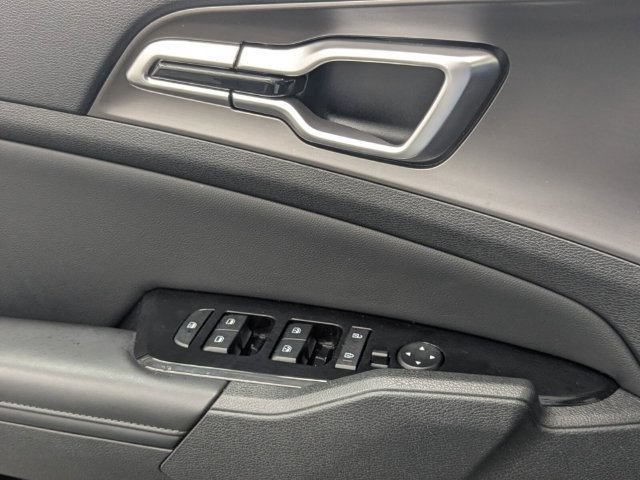 Used 2023 Kia Sportage EX FWD image 14