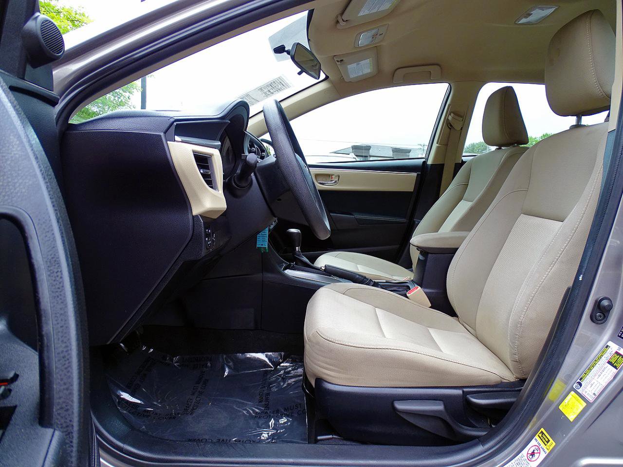 Used 2014 Toyota Corolla LE FWD image 20