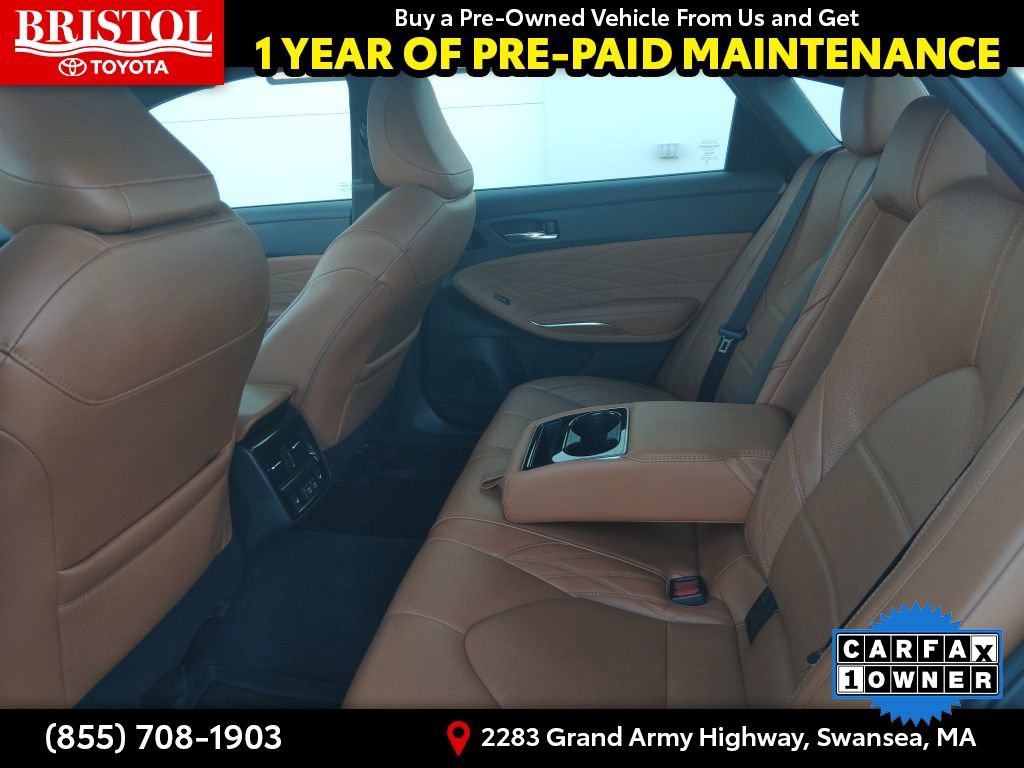 Used 2021 Toyota Avalon Limited image 16