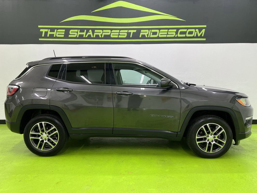 Used 2018 Jeep Compass Latitude w/ Popular Equipment Group AWD/4WD image 11