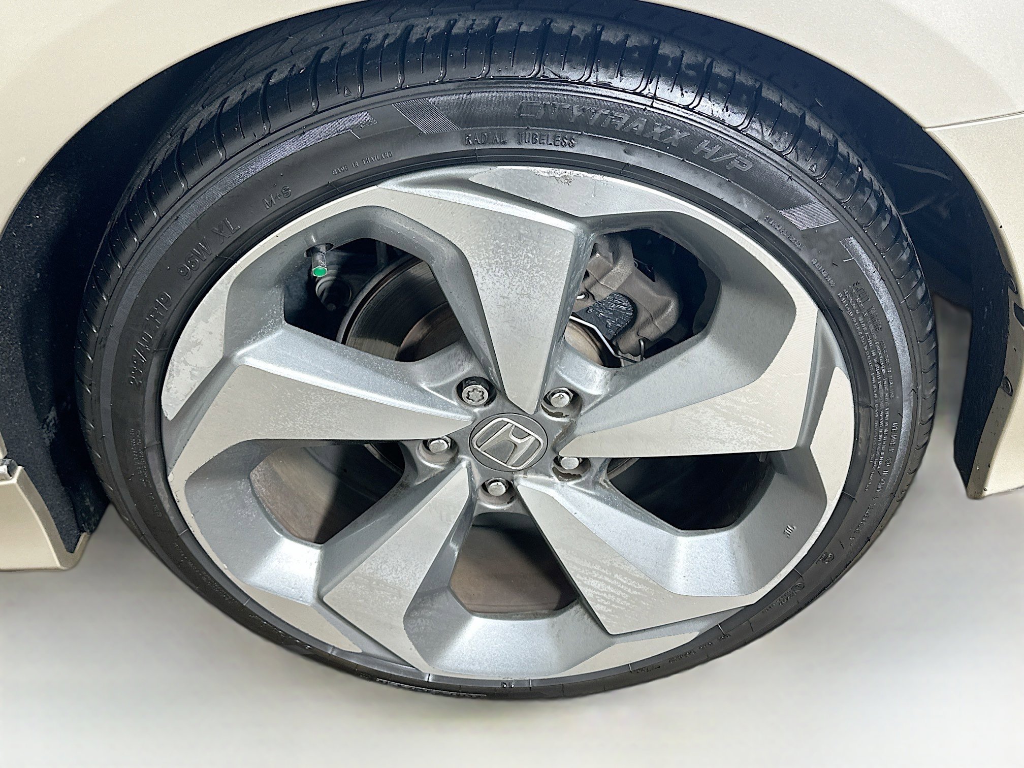 Used 2018 Honda Accord Touring image 11