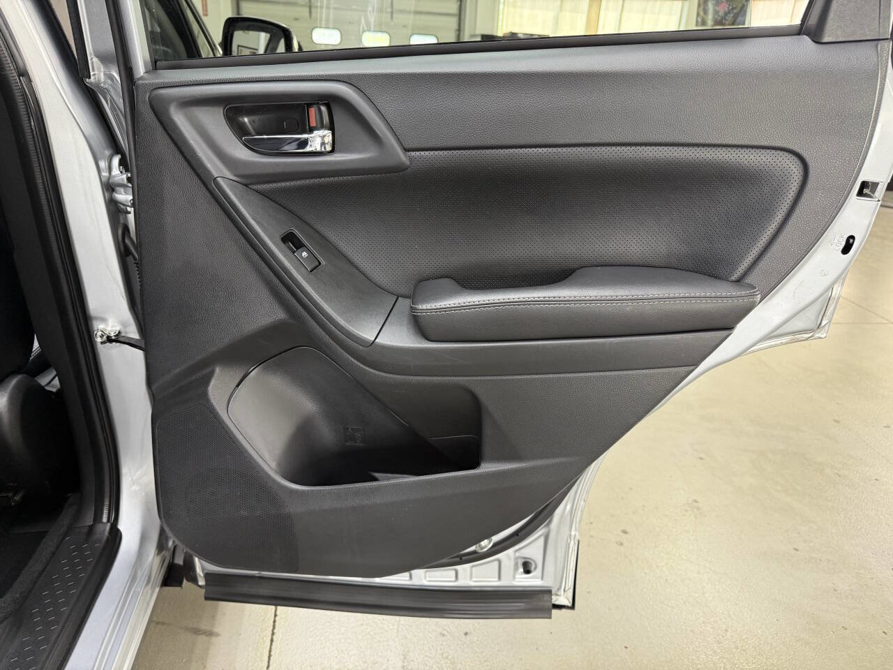 Used 2015 Subaru Forester 2.5i Limited image 14