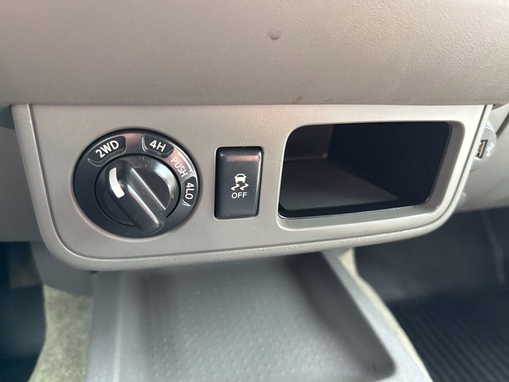 Used 2017 Nissan Frontier SV image 23