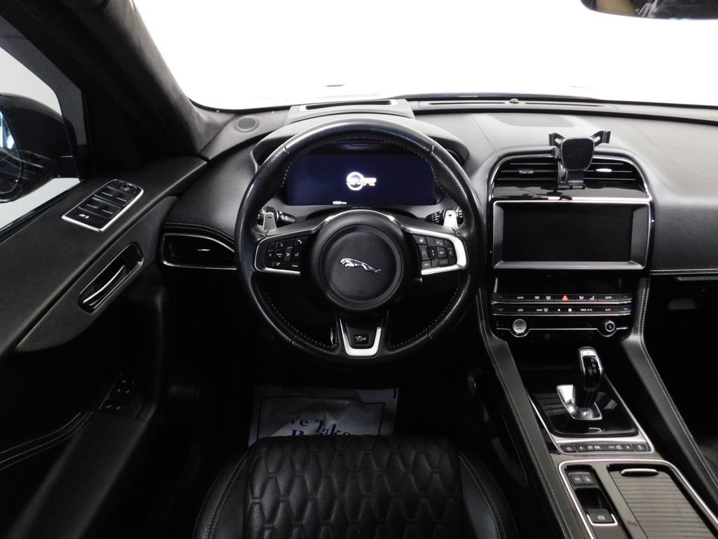 Used 2020 Jaguar F-PACE SVR AWD/4WD image 38
