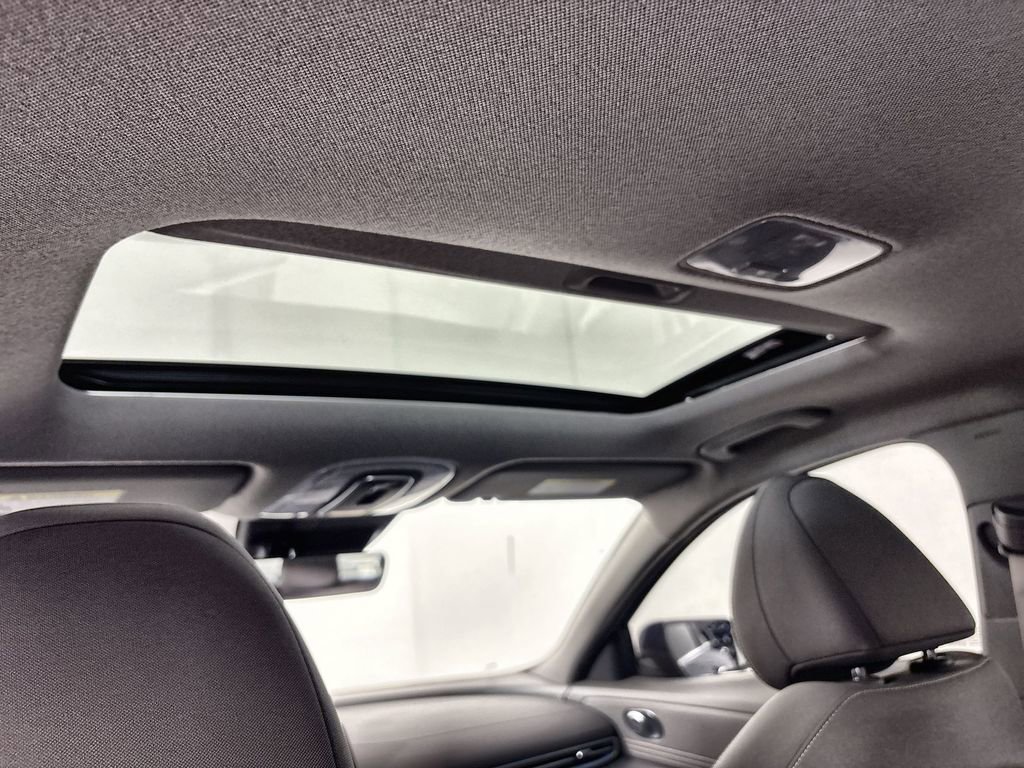 New 2025 Hyundai Elantra SEL w/ Cargo Package FWD image 16