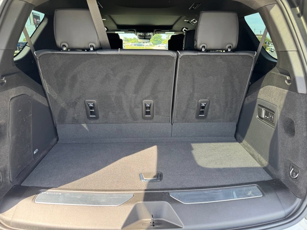 Certified 2024 Cadillac Escalade Premium Luxury w/ Performance Package AWD/4WD image 34