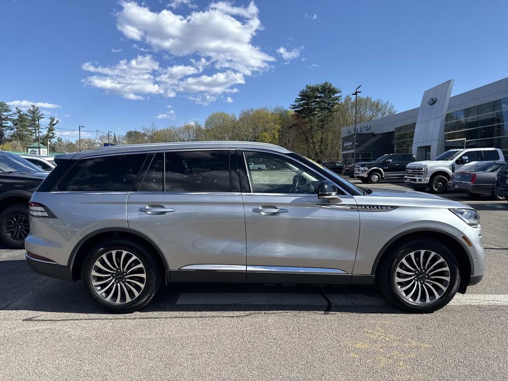 Used 2024 Lincoln Aviator Reserve w/ Elements Package Plus AWD/4WD image 8