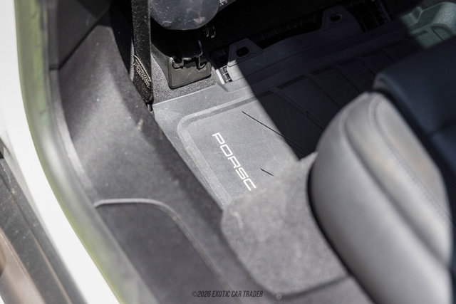 Used 2023 Porsche Taycan RWD image 32