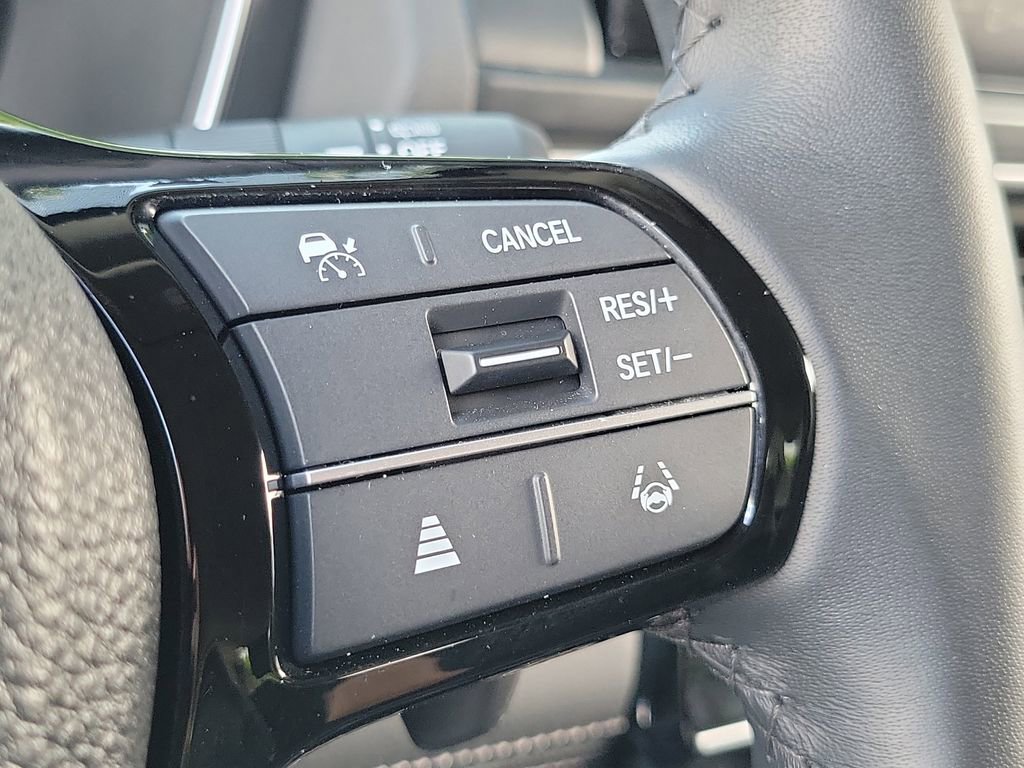 Used 2024 Honda Pilot EX-L image 6