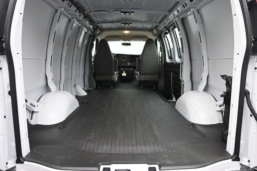 New 2026 Chevrolet Express 2500 w/ Driver Convenience Package RWD image 14