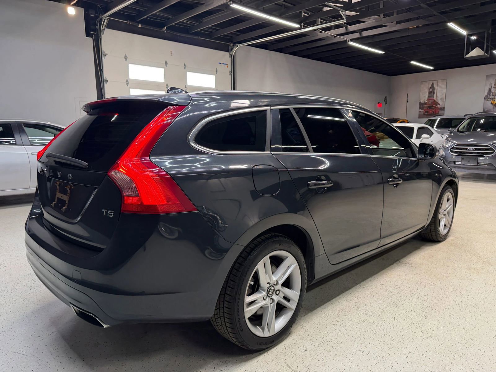 Used 2015 Volvo V60 T5 Premier Plus image 9
