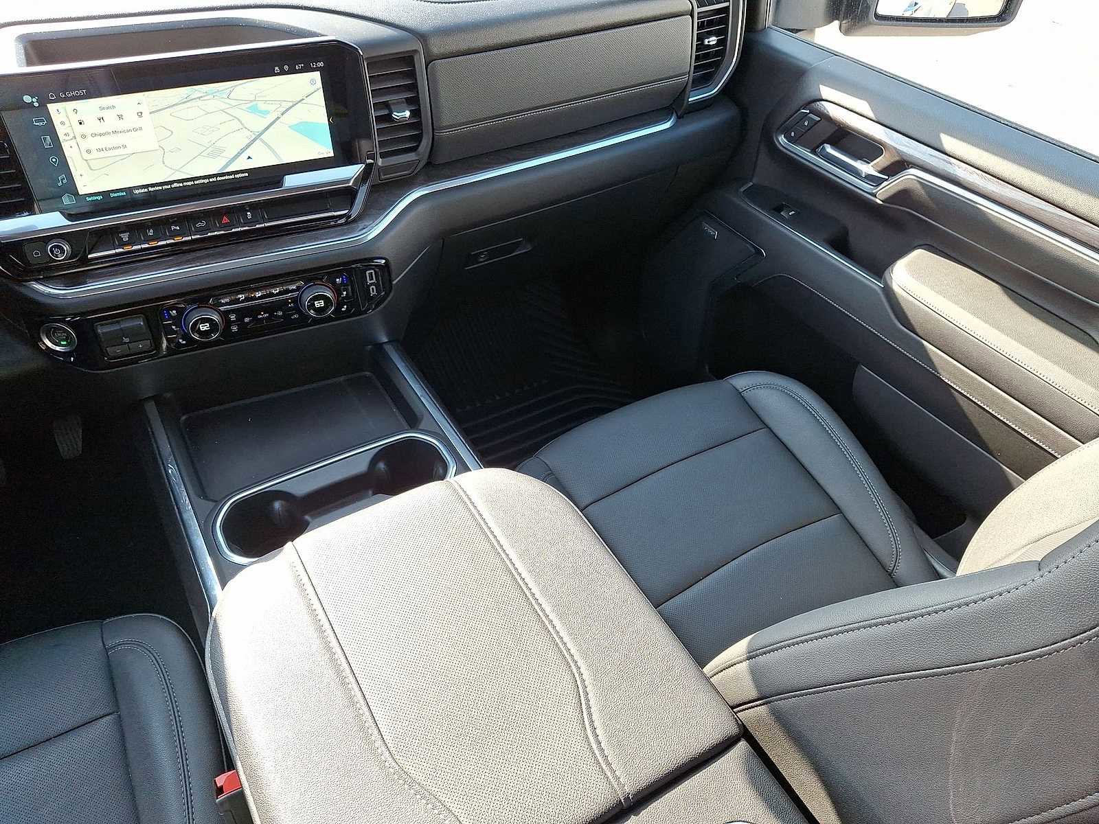 Used 2024 Chevrolet Silverado 3500 LTZ w/ LTZ Convenience Package image 12