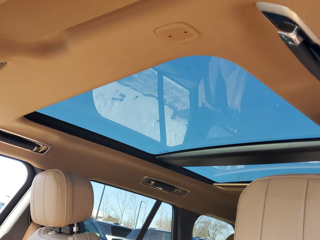 New 2026 Land Rover Range Rover SE image 10