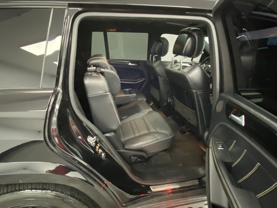Used 2019 Mercedes-Benz GLS 63 AMG 4MATIC w/ AMG Night Styling Package image 40