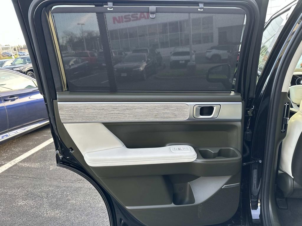 Used 2025 Hyundai Santa Fe Calligraphy image 32