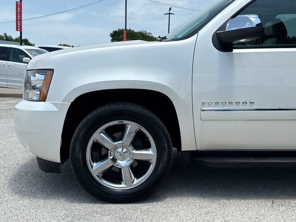 Used 2013 Chevrolet Suburban LTZ RWD image 5