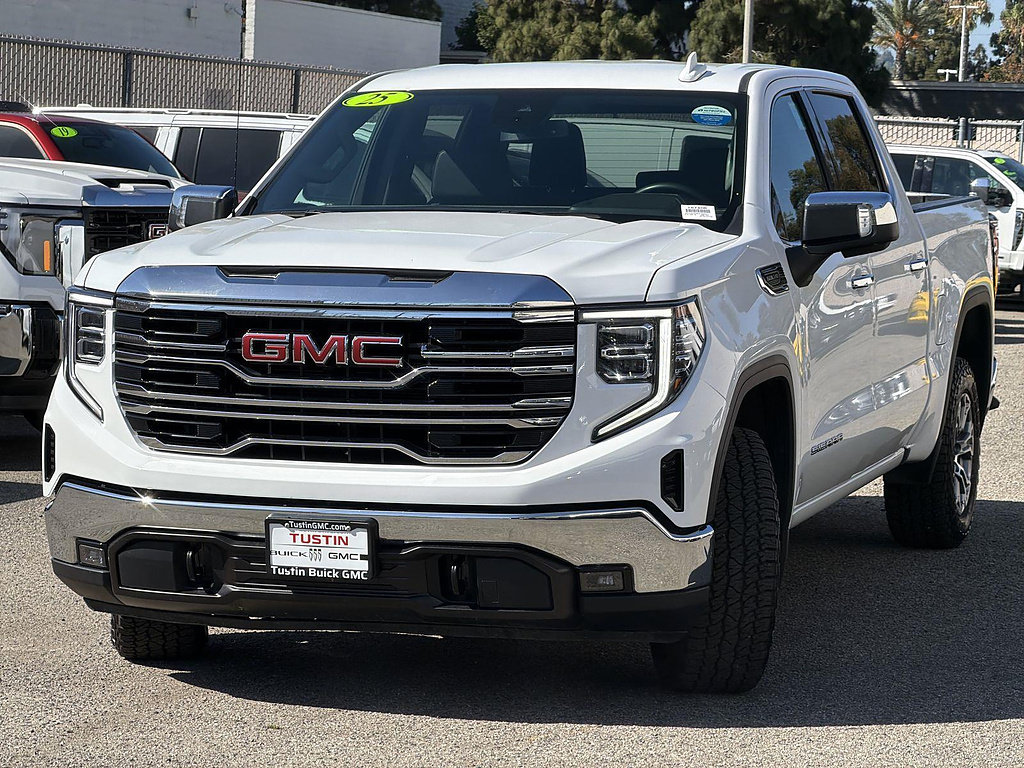 Used 2025 GMC Sierra 1500 SLT RWD image 3