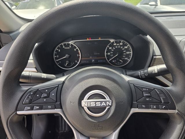 Used 2025 Nissan Altima 2.5 SV FWD image 24